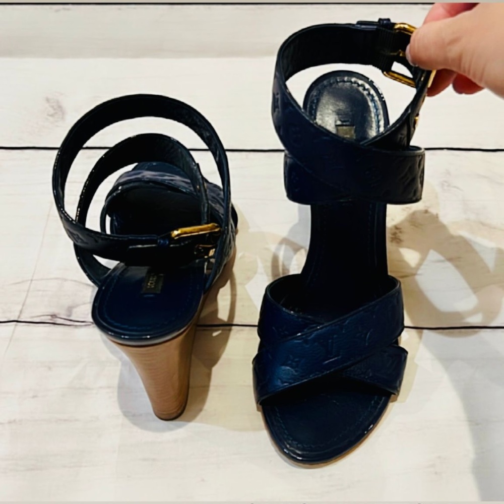 LOUIS VUITTON KALAHARI EMPREINTE SANDALS WEDGES BLUE